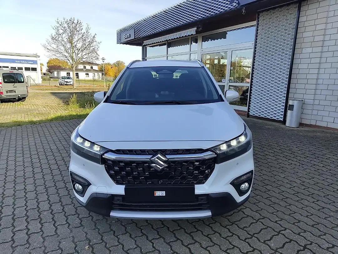 Suzuki S-Cross - Thumbnail 1