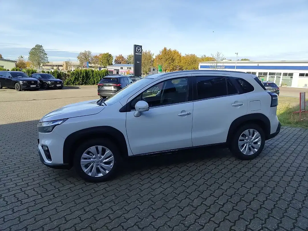 Suzuki S-Cross - Thumbnail 2