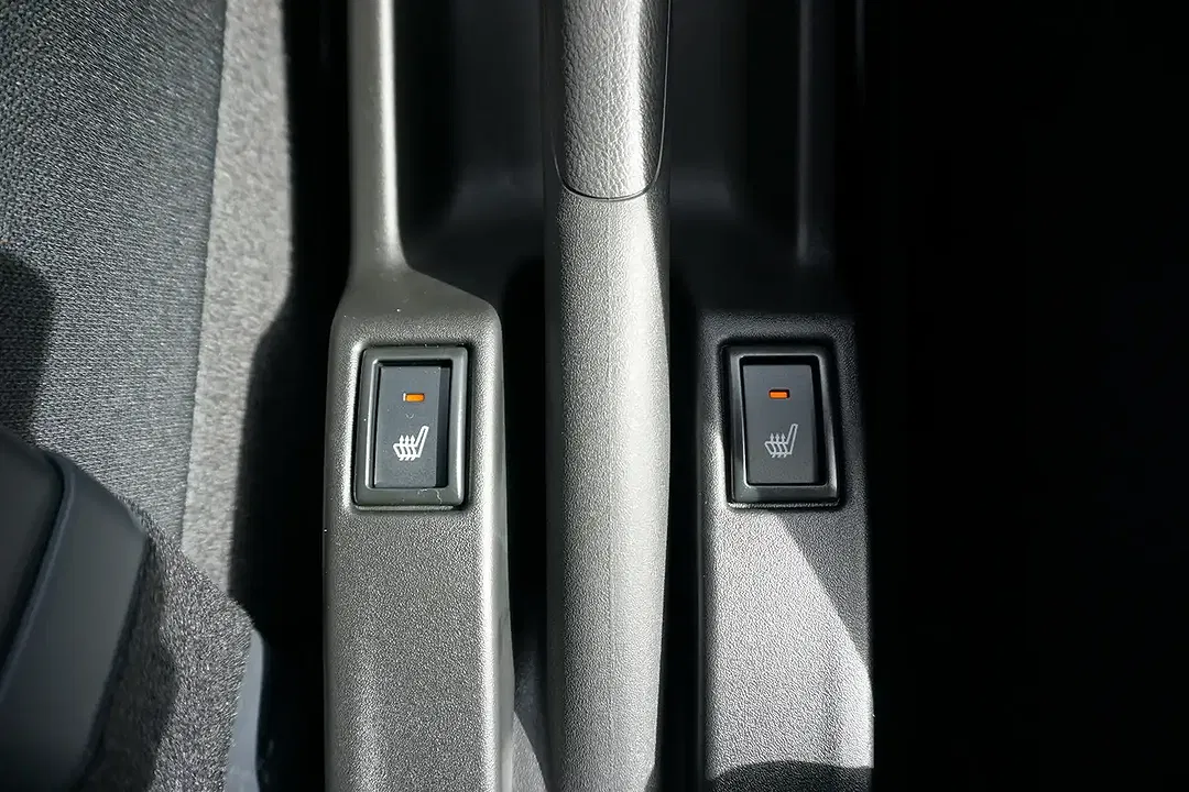 Suzuki Swift - Thumbnail 8
