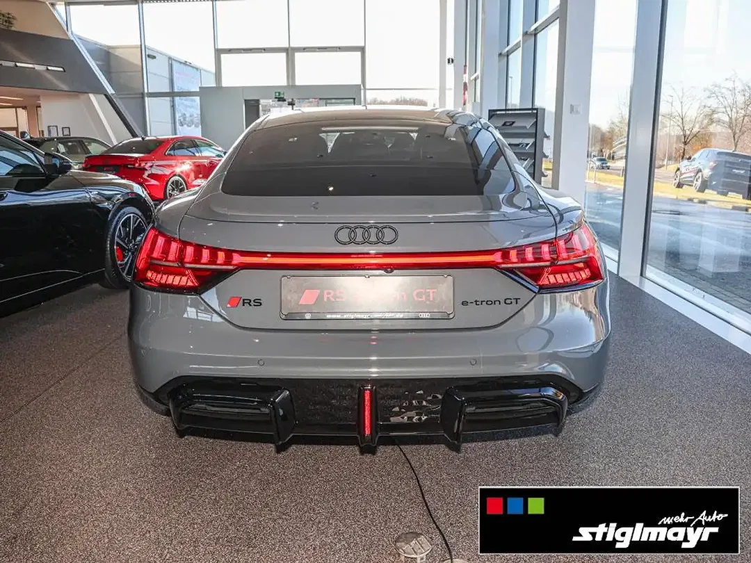 Audi RS e-tron GT - Thumbnail 11