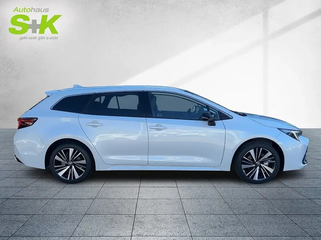 Toyota Corolla - Thumbnail 5