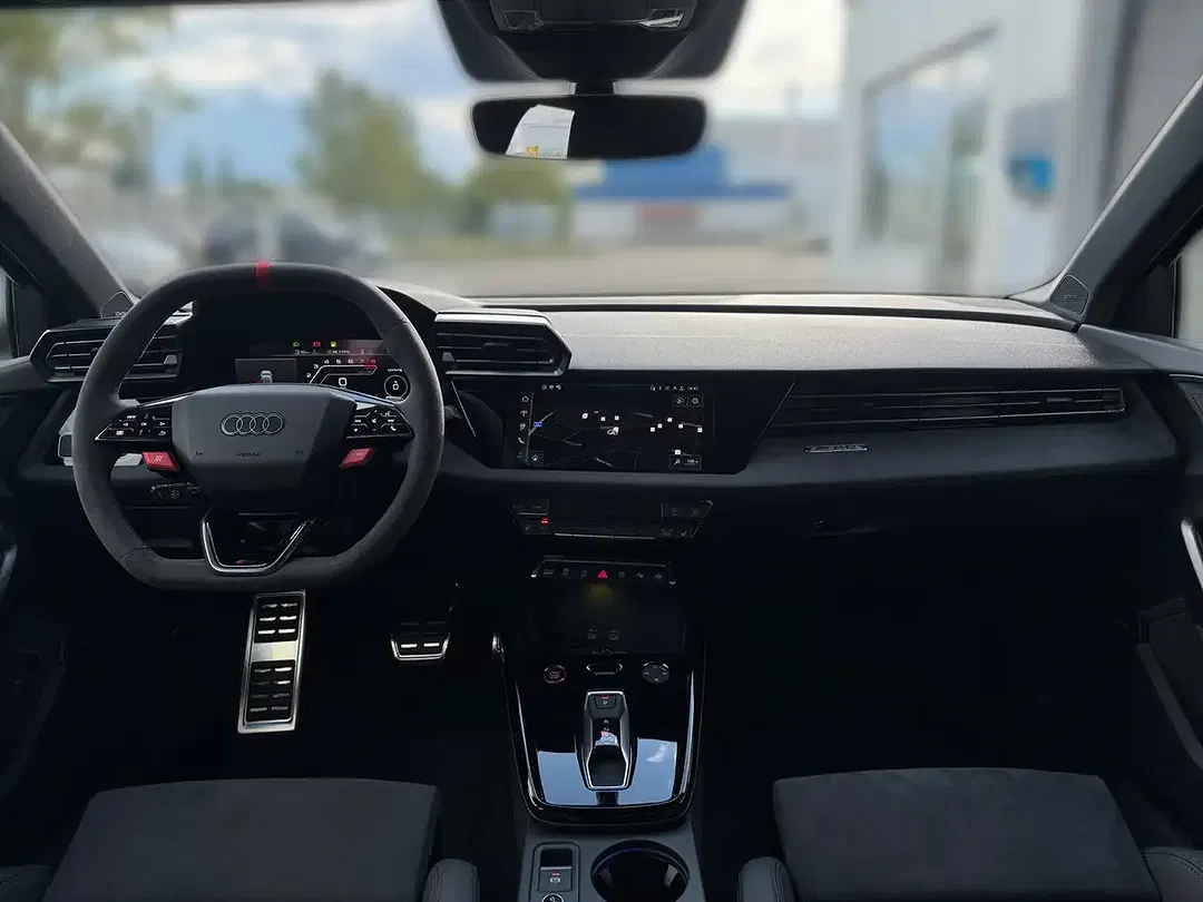 Audi RS3 - Thumbnail 10