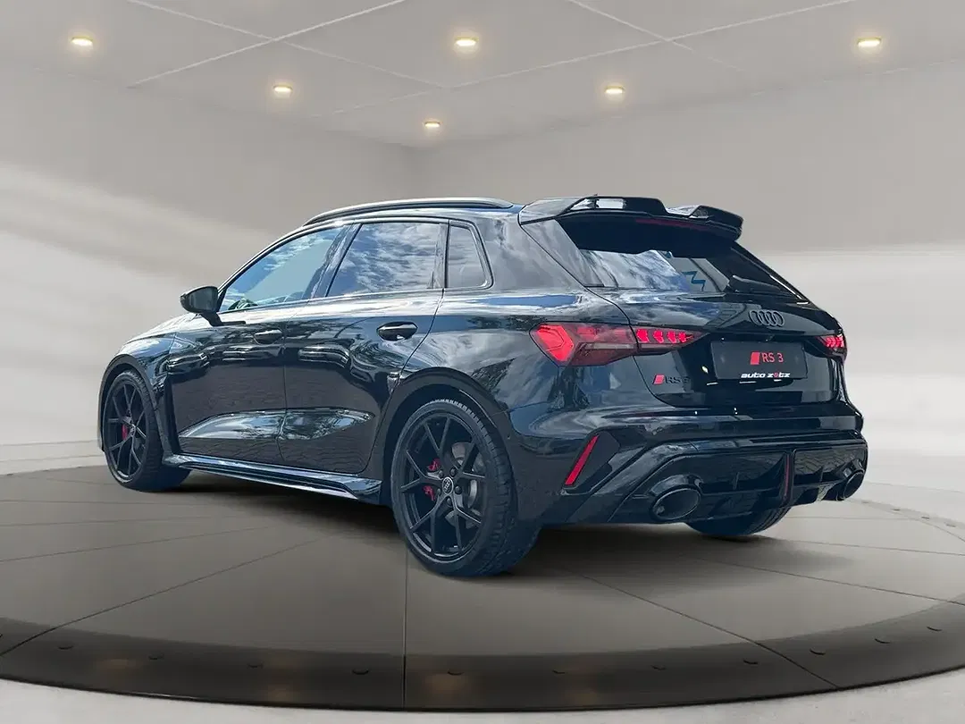 Audi RS3 - Thumbnail 4