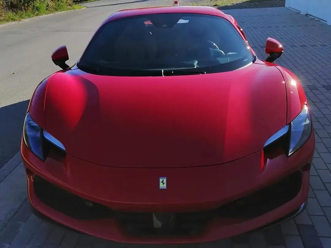 Ferrari 296 GTS - Thumbnail 1
