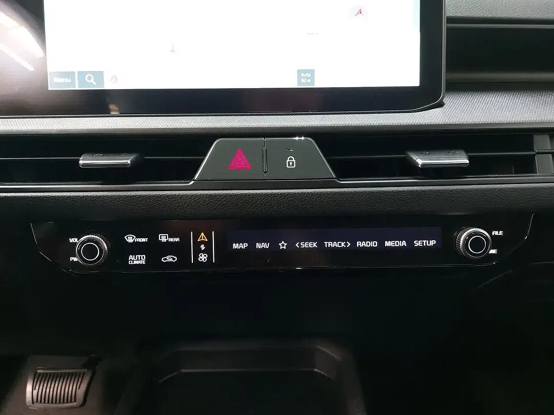 Kia Stonic - Thumbnail 11