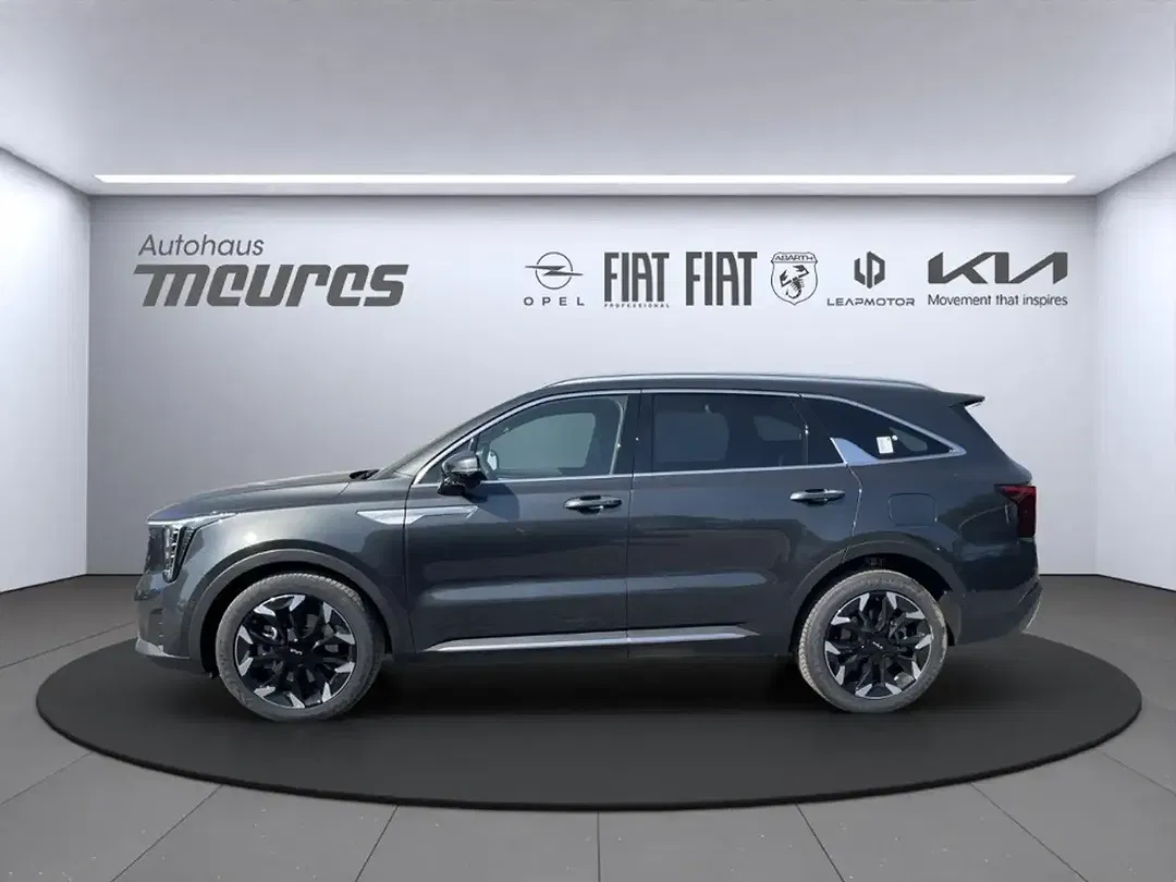 Kia Sorento - Thumbnail 2