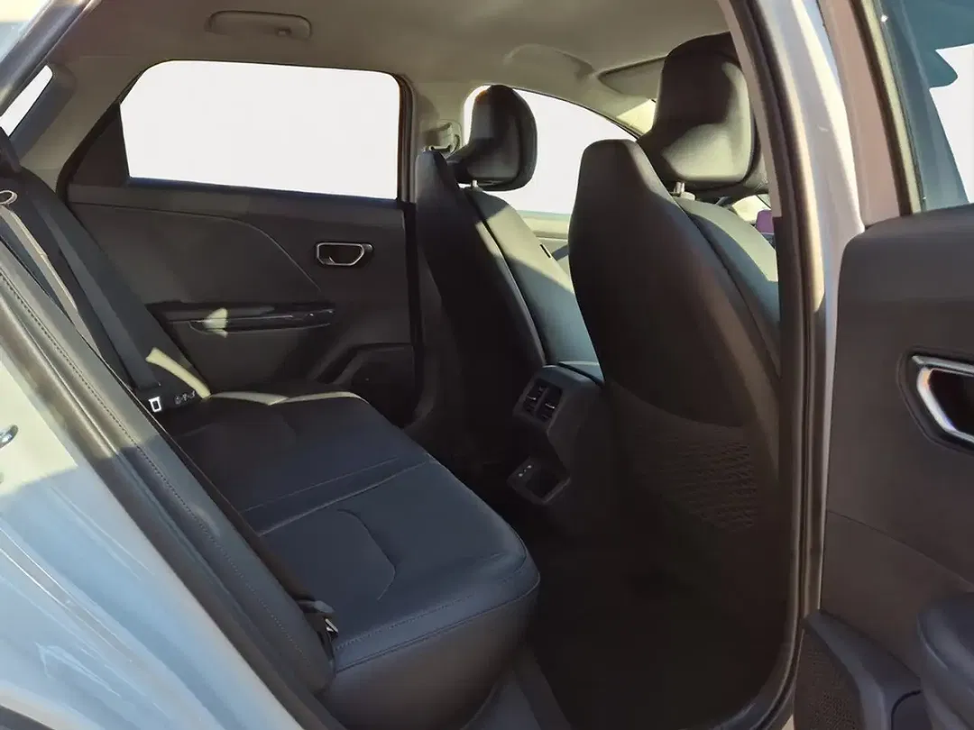Kia K4 - Thumbnail 10