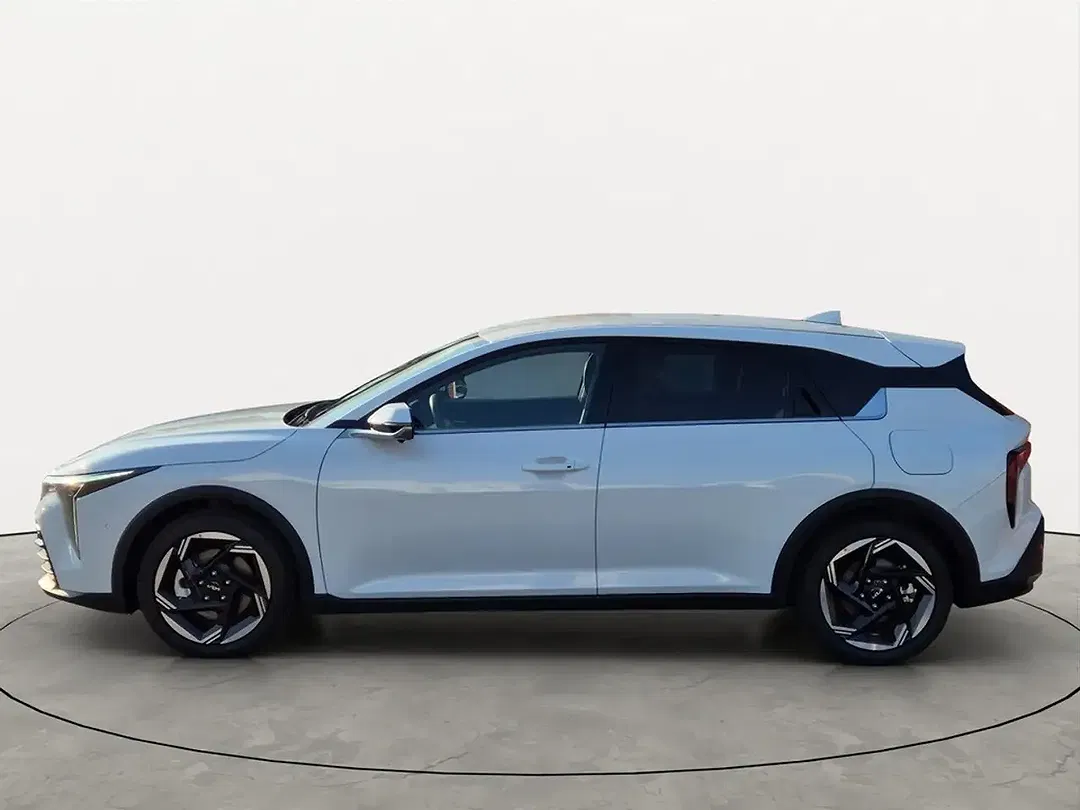 Kia K4 - Thumbnail 3