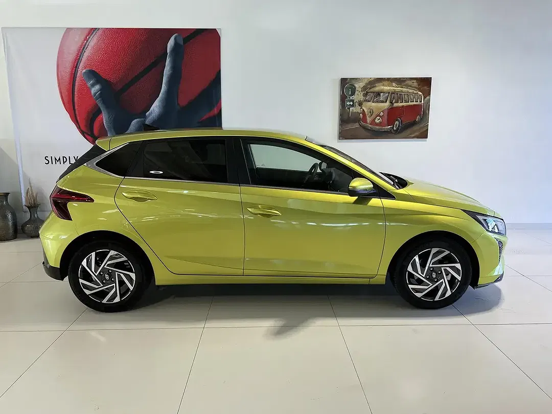 Hyundai i20 - Thumbnail 3