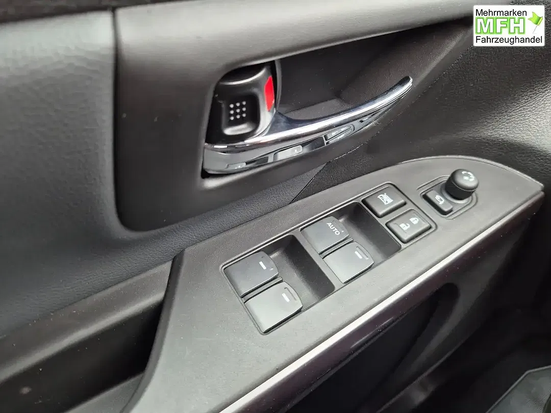 Suzuki S-Cross - Thumbnail 13
