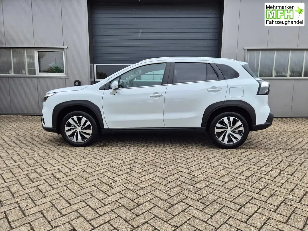Suzuki S-Cross - Thumbnail 2