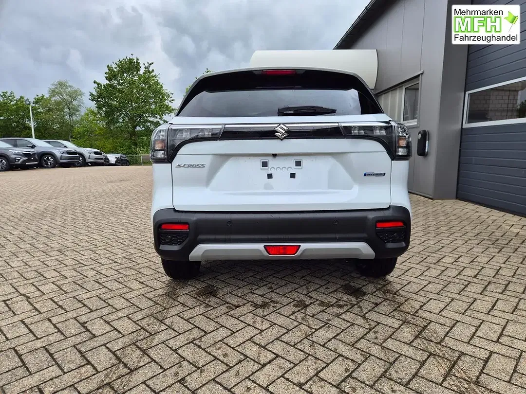 Suzuki S-Cross - Thumbnail 4