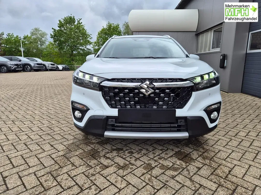 Suzuki S-Cross - Thumbnail 8