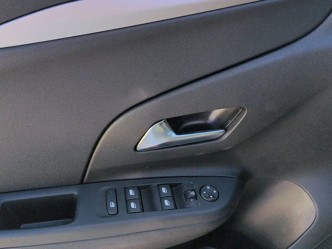 Opel Corsa - Thumbnail 8