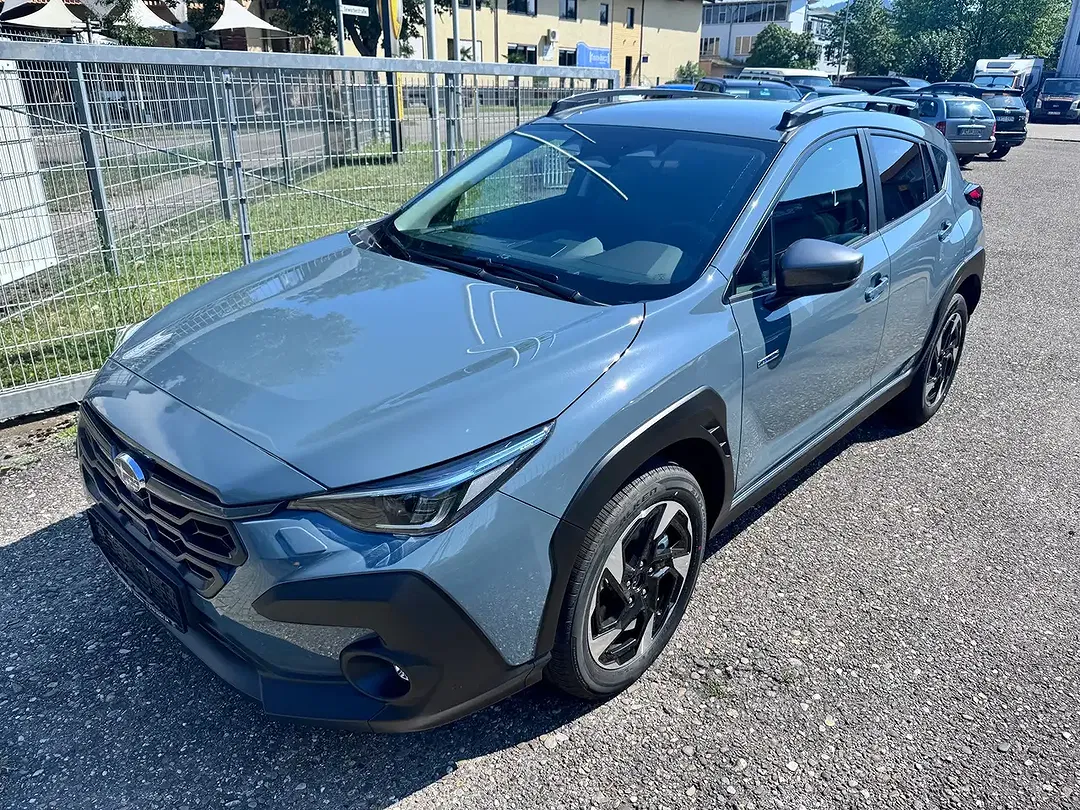 Subaru Crosstrek - Thumbnail 3