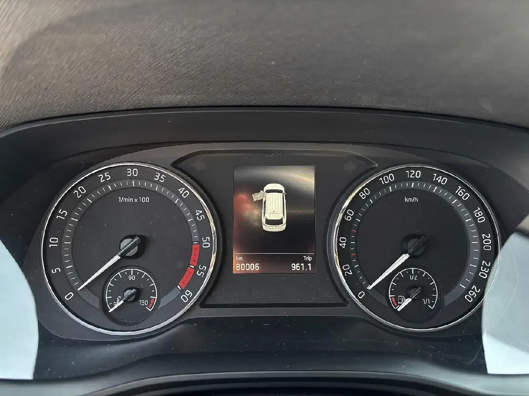 Skoda Octavia - Thumbnail 12