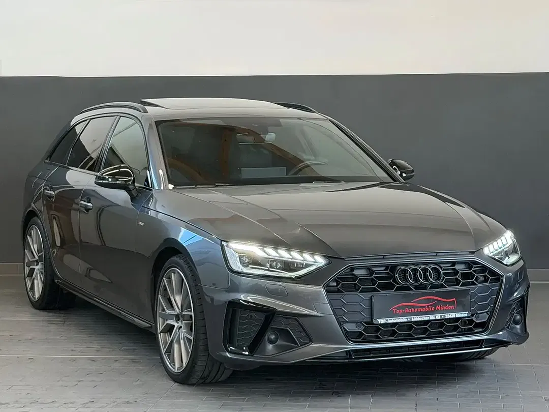 Audi A4 - Thumbnail 1