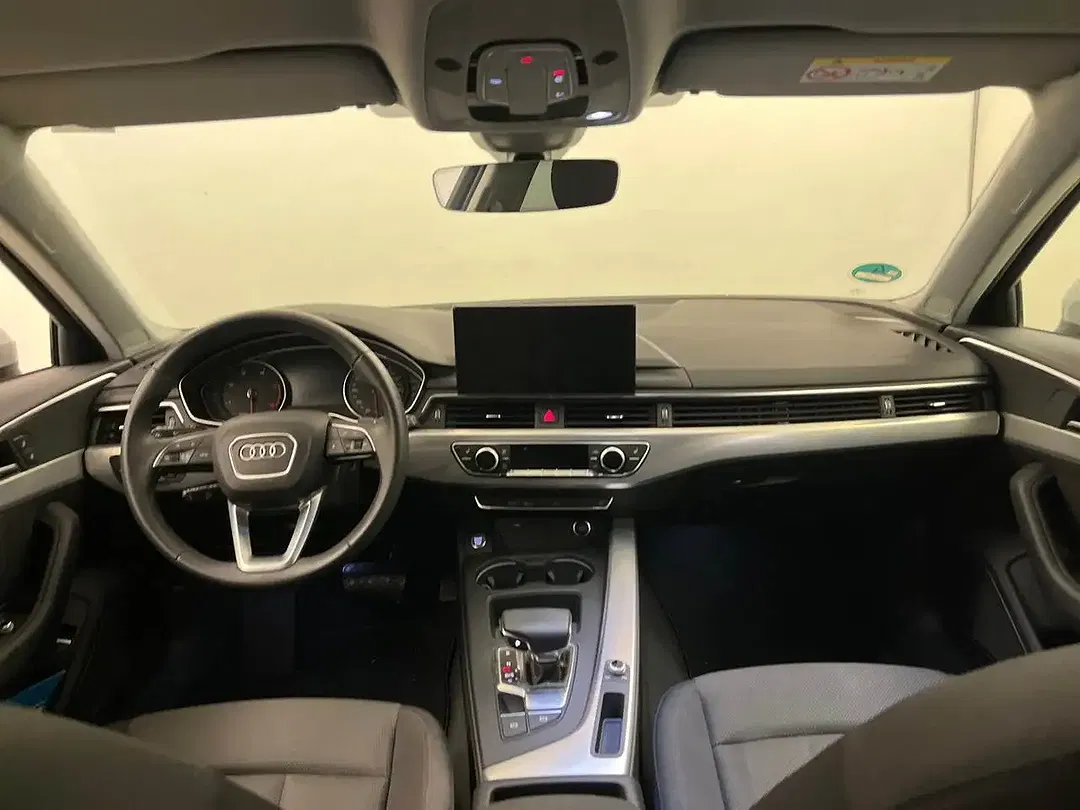 Audi A4 - Thumbnail 5