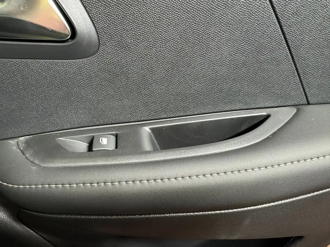 Peugeot 208 - Thumbnail 19