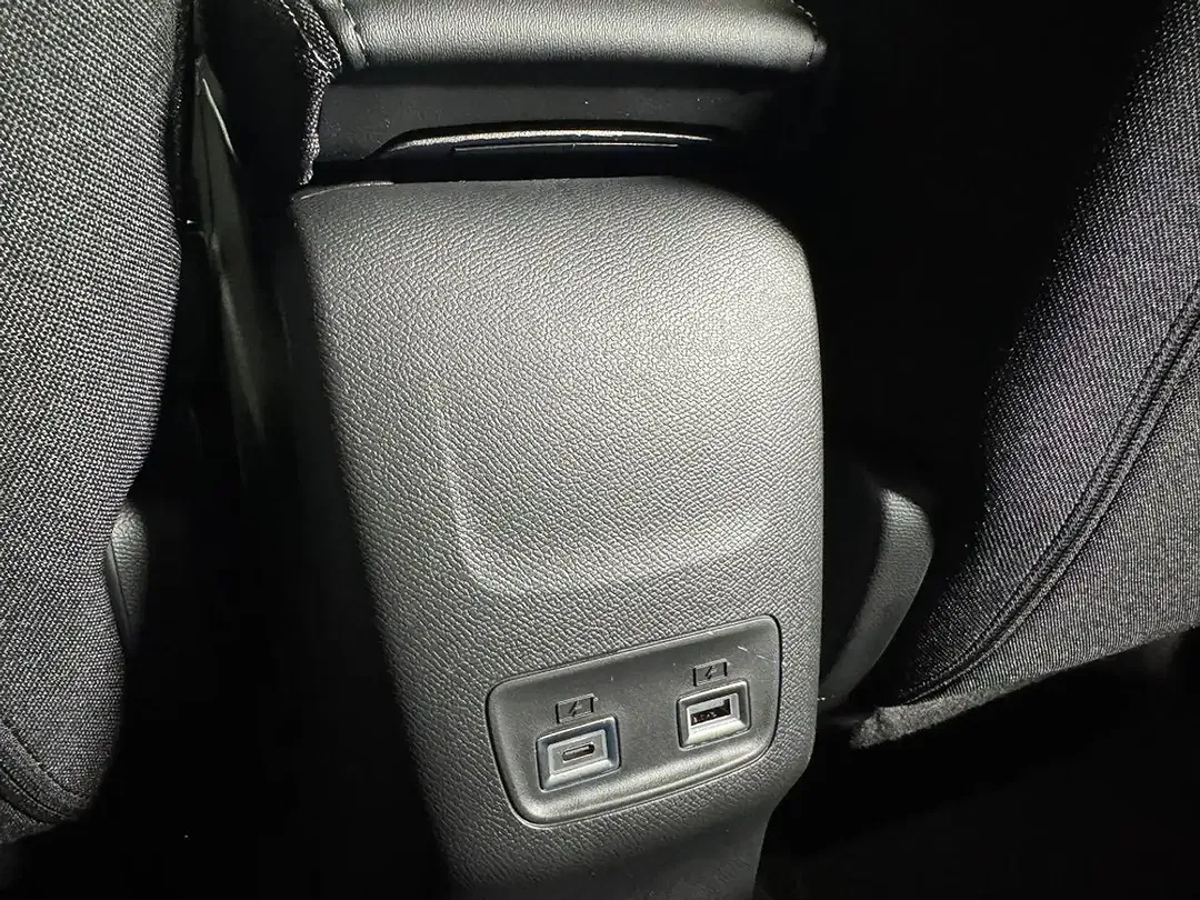 Peugeot 208 - Thumbnail 20