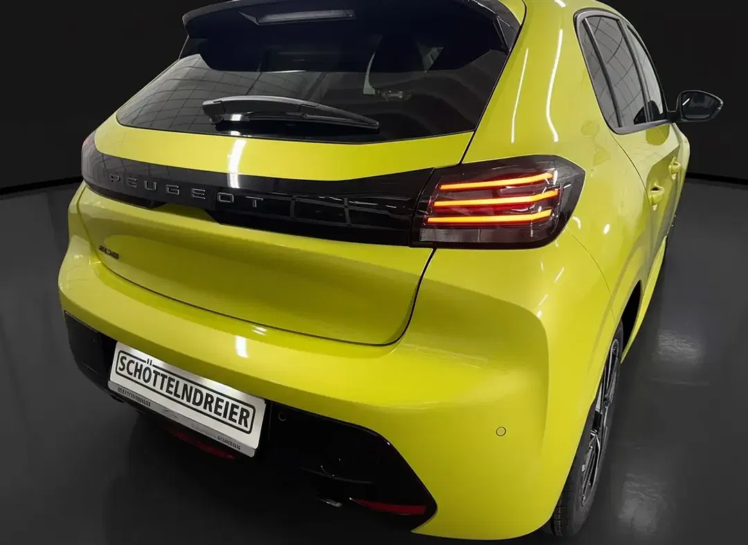Peugeot 208 - Thumbnail 7