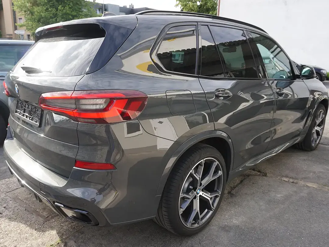 BMW X5 - Thumbnail 3