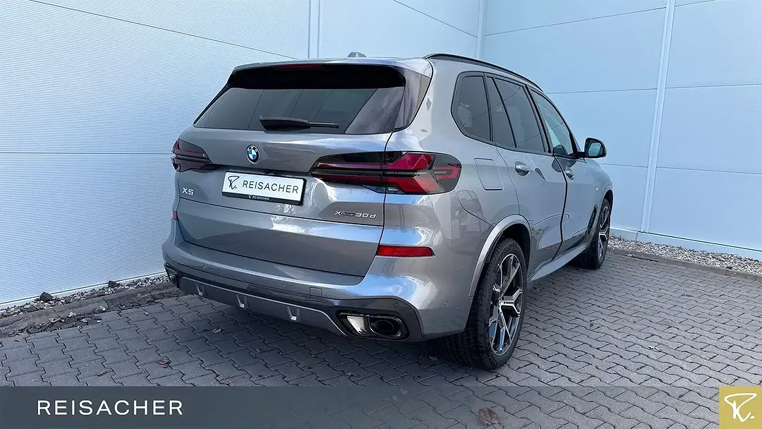 BMW X5 - Thumbnail 2