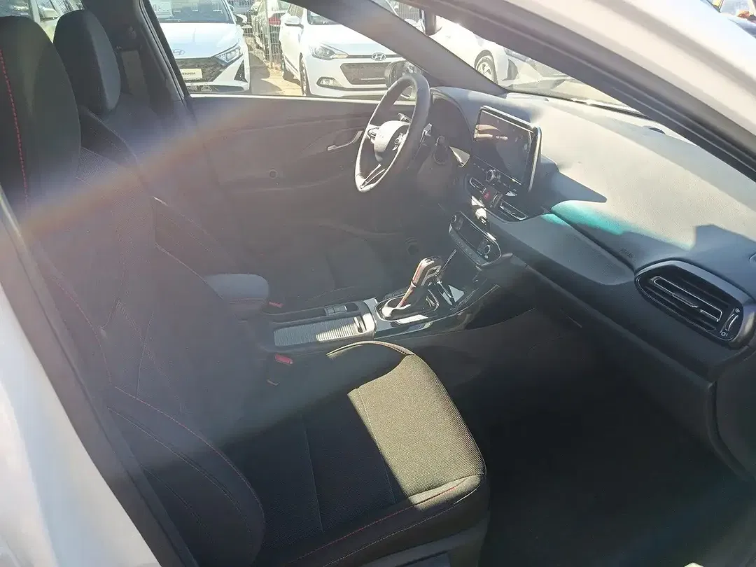 Hyundai i30 - Thumbnail 10