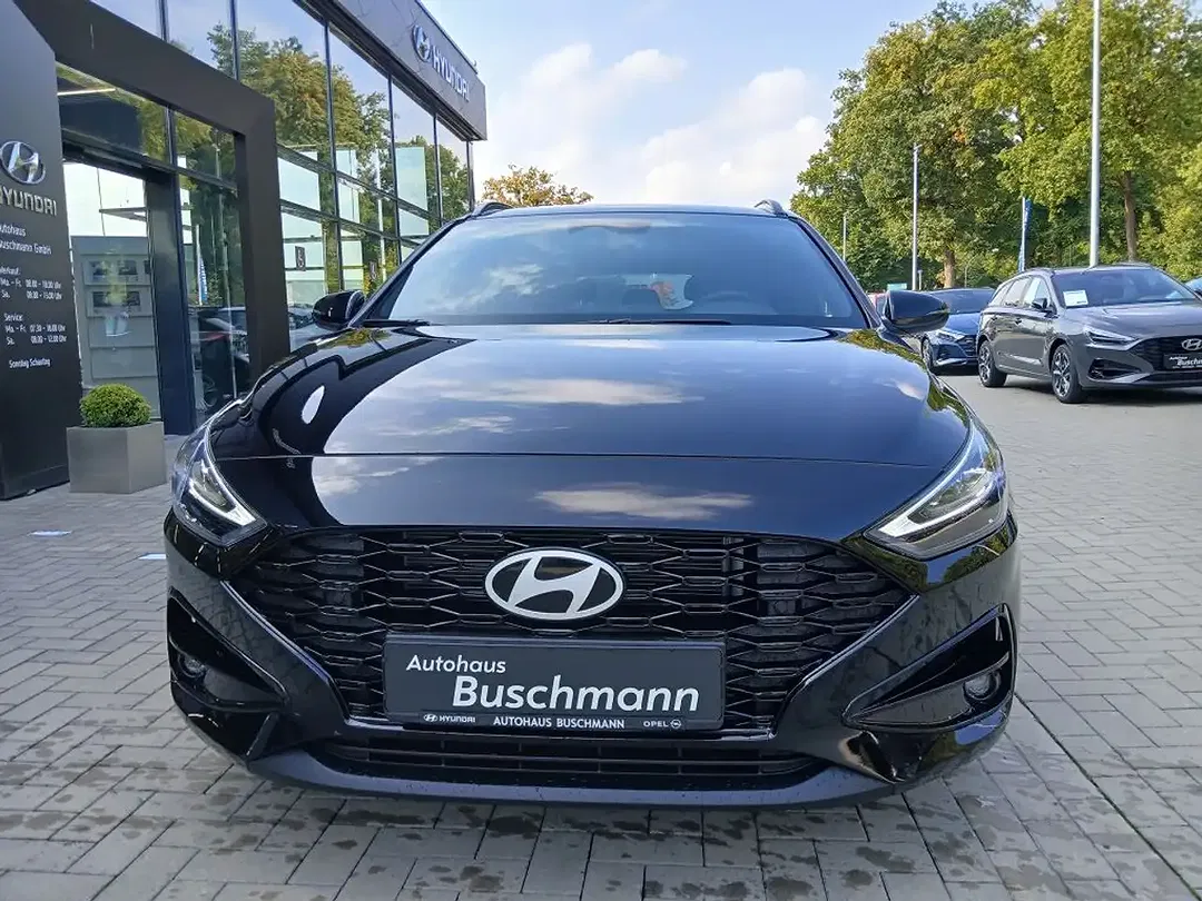Hyundai i30 - Thumbnail 2