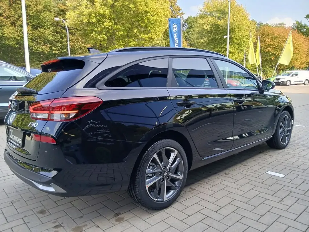 Hyundai i30 - Thumbnail 4