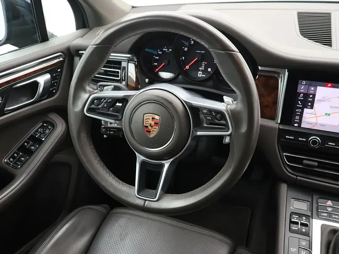 Porsche Macan - Thumbnail 16