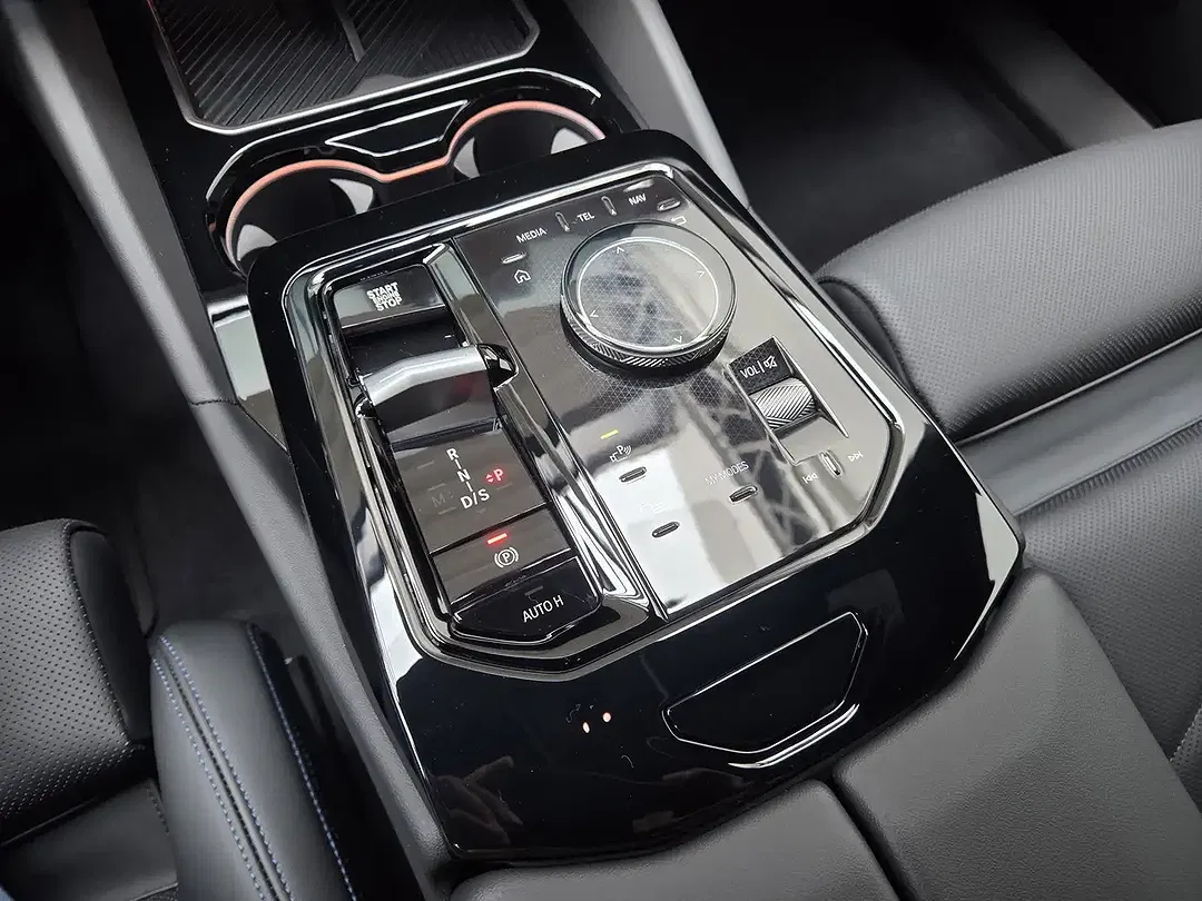 BMW 530 - Thumbnail 11