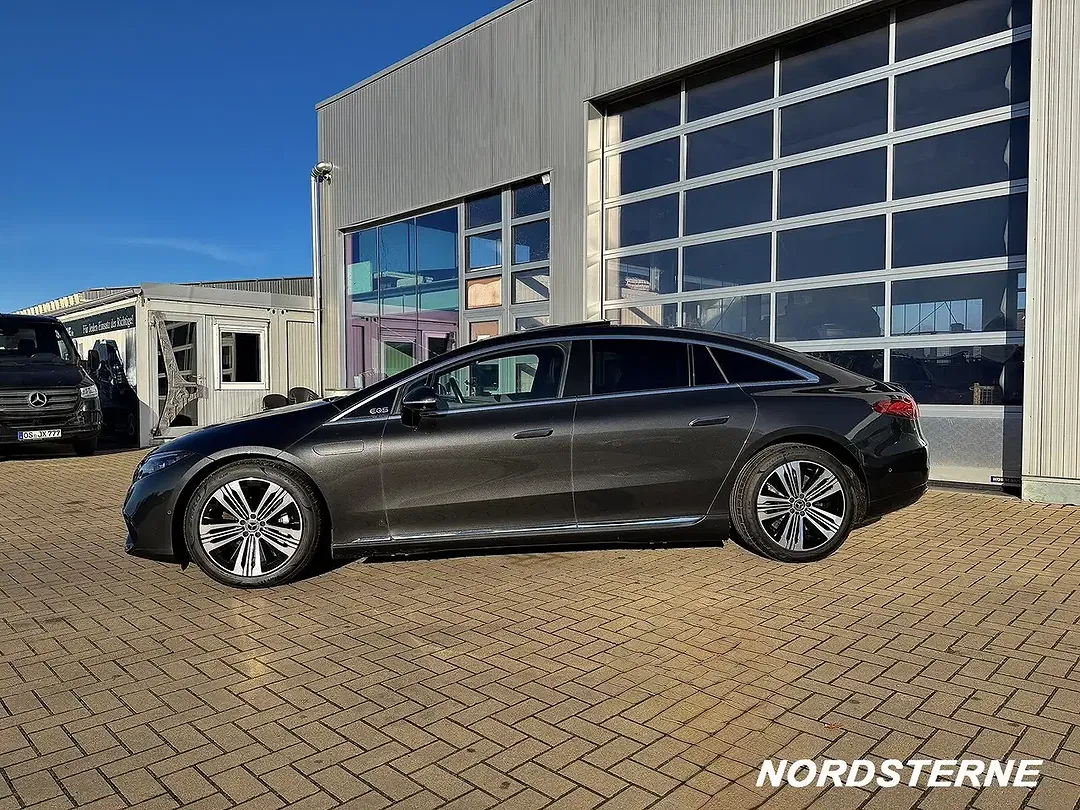 Mercedes-Benz EQS - Thumbnail 3