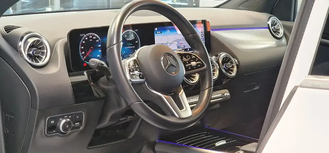 Mercedes-Benz EQA 250 - Thumbnail 12