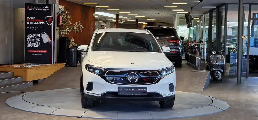 Mercedes-Benz EQA 250 - Thumbnail 2