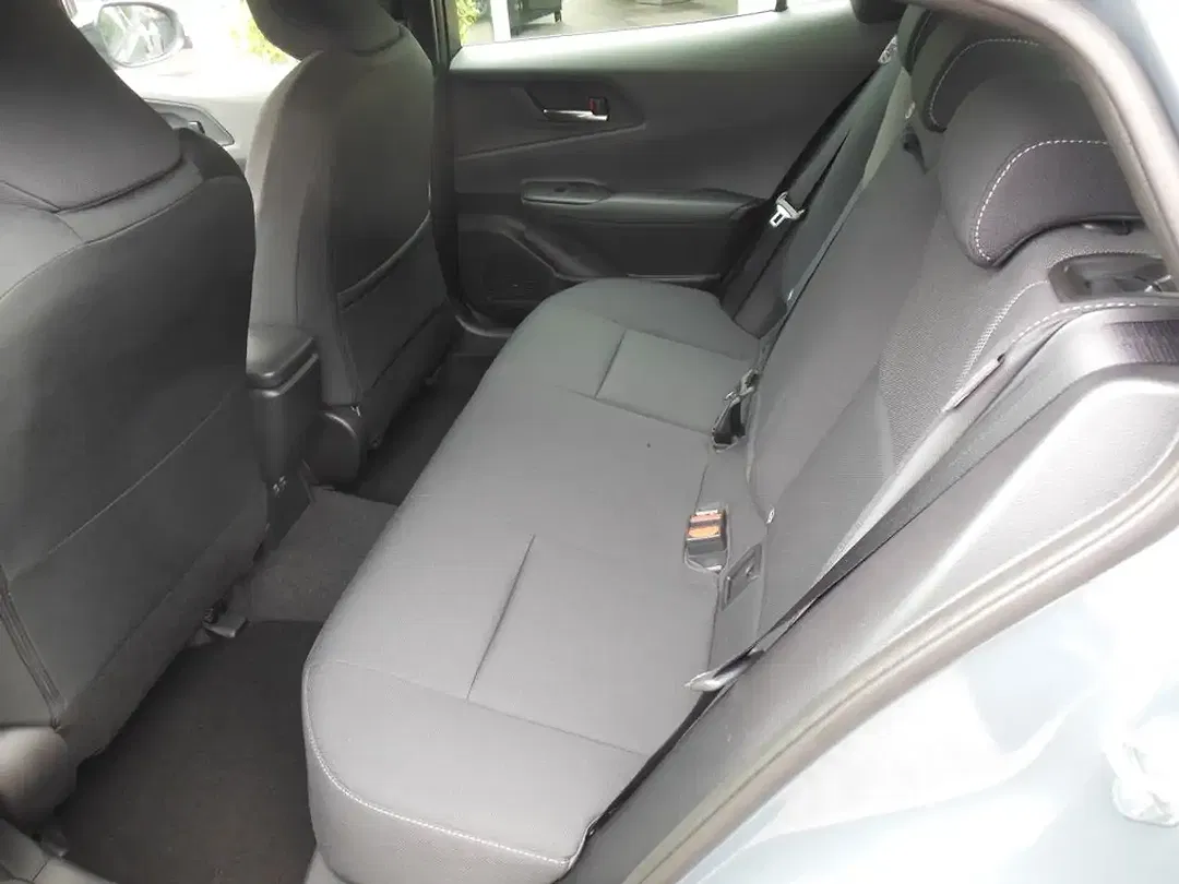 Toyota Prius - Thumbnail 9
