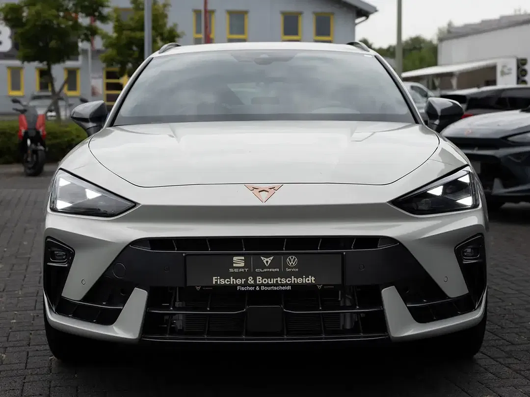 CUPRA Leon - Thumbnail 2