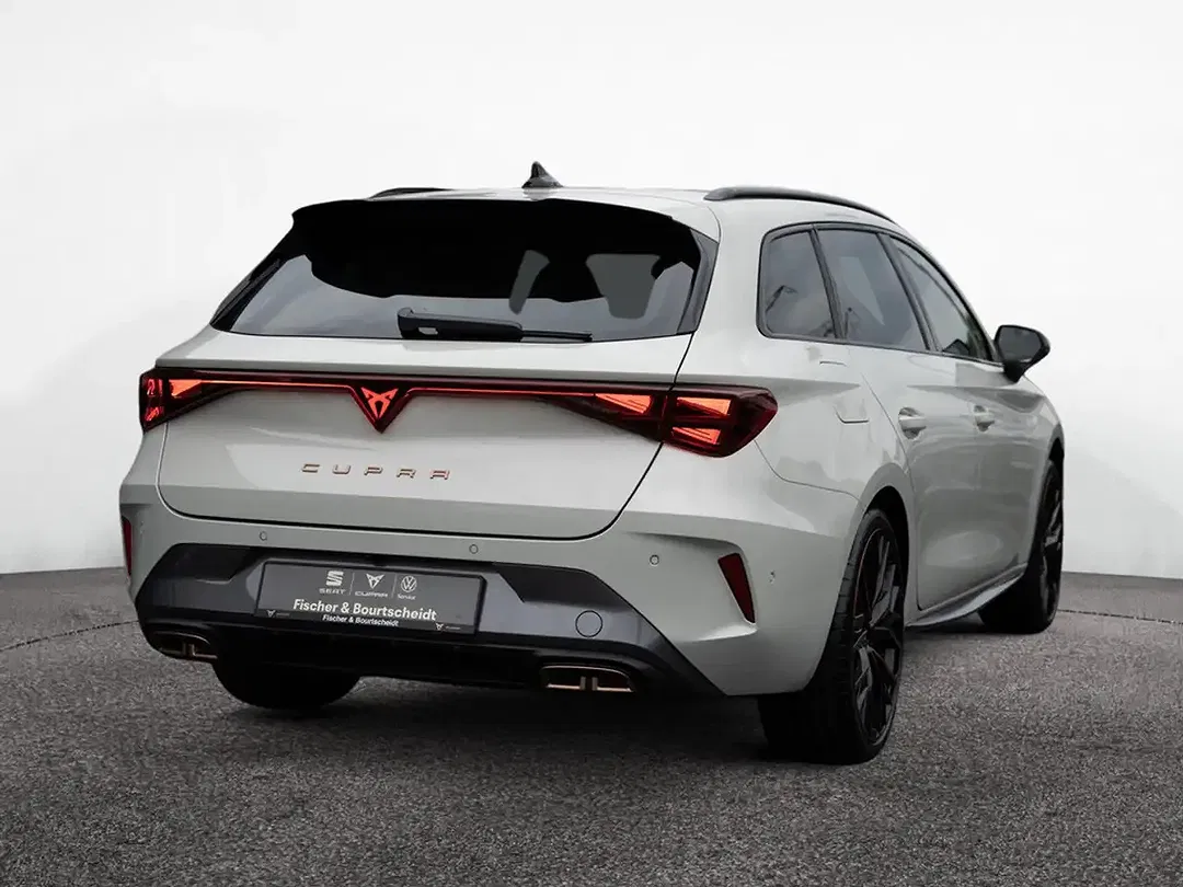 CUPRA Leon - Thumbnail 3