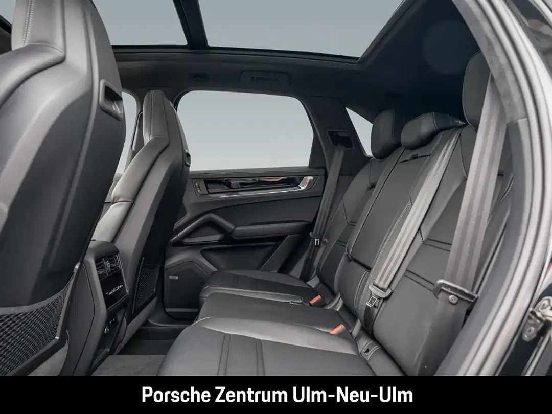 Porsche Cayenne - Thumbnail 6