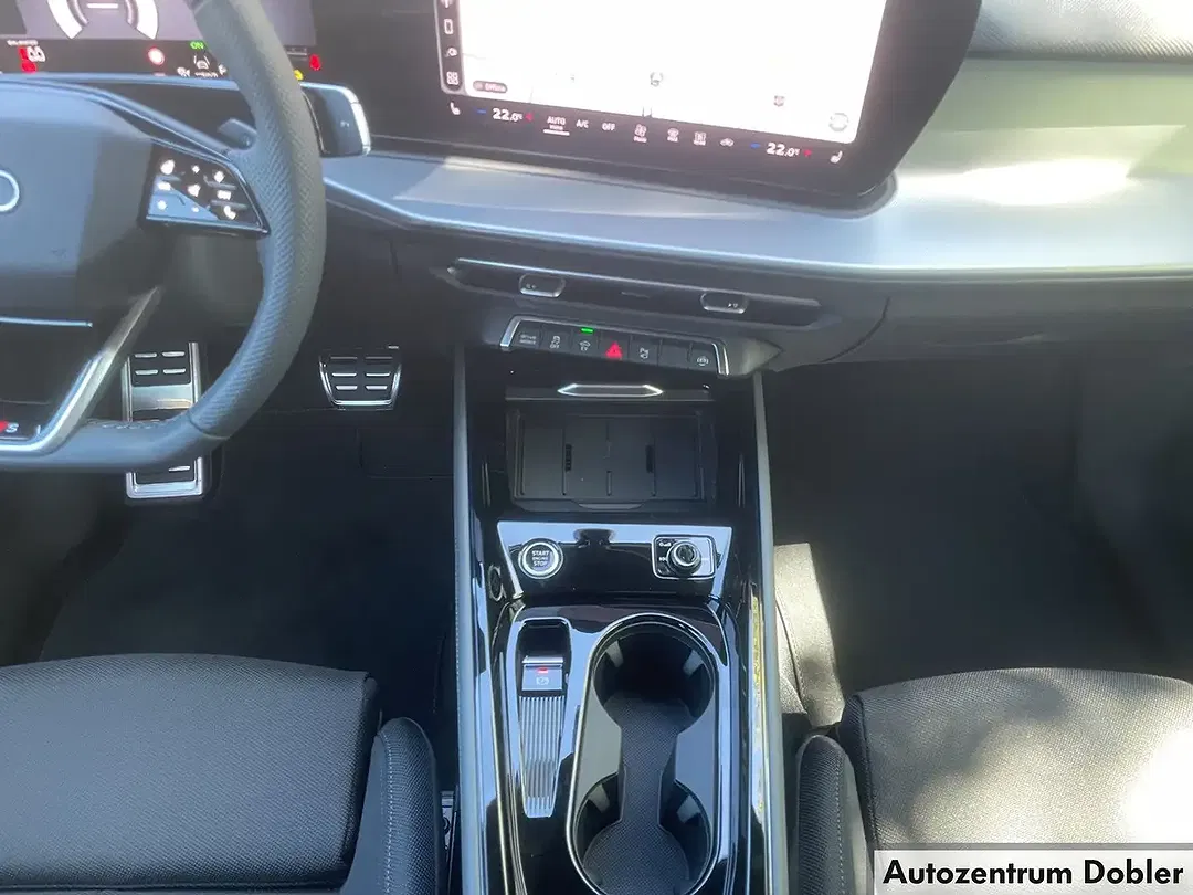 Audi Q3 - Thumbnail 14