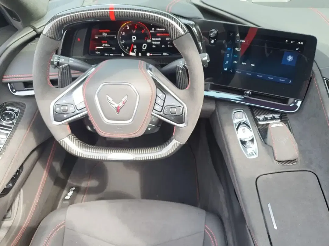 Corvette C8 - Thumbnail 13