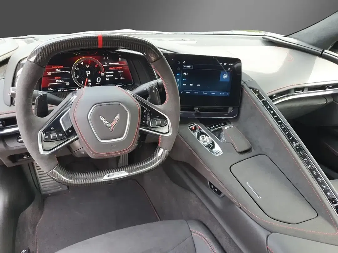 Corvette C8 - Thumbnail 8