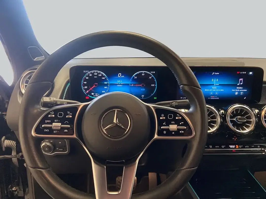 Mercedes-Benz EQB 250 - Thumbnail 16