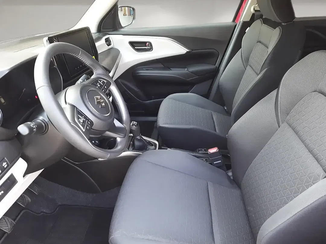 Suzuki Swift - Thumbnail 8