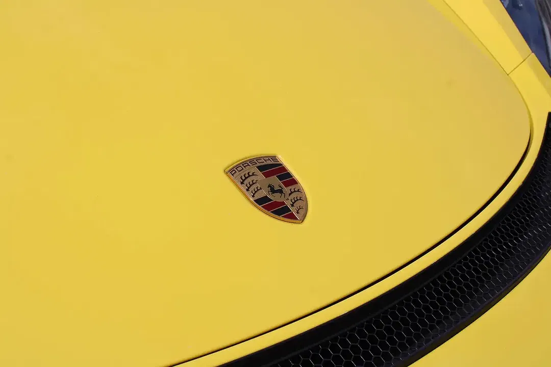 Porsche Cayman - Thumbnail 11