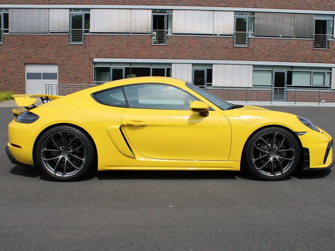 Porsche Cayman - Thumbnail 6