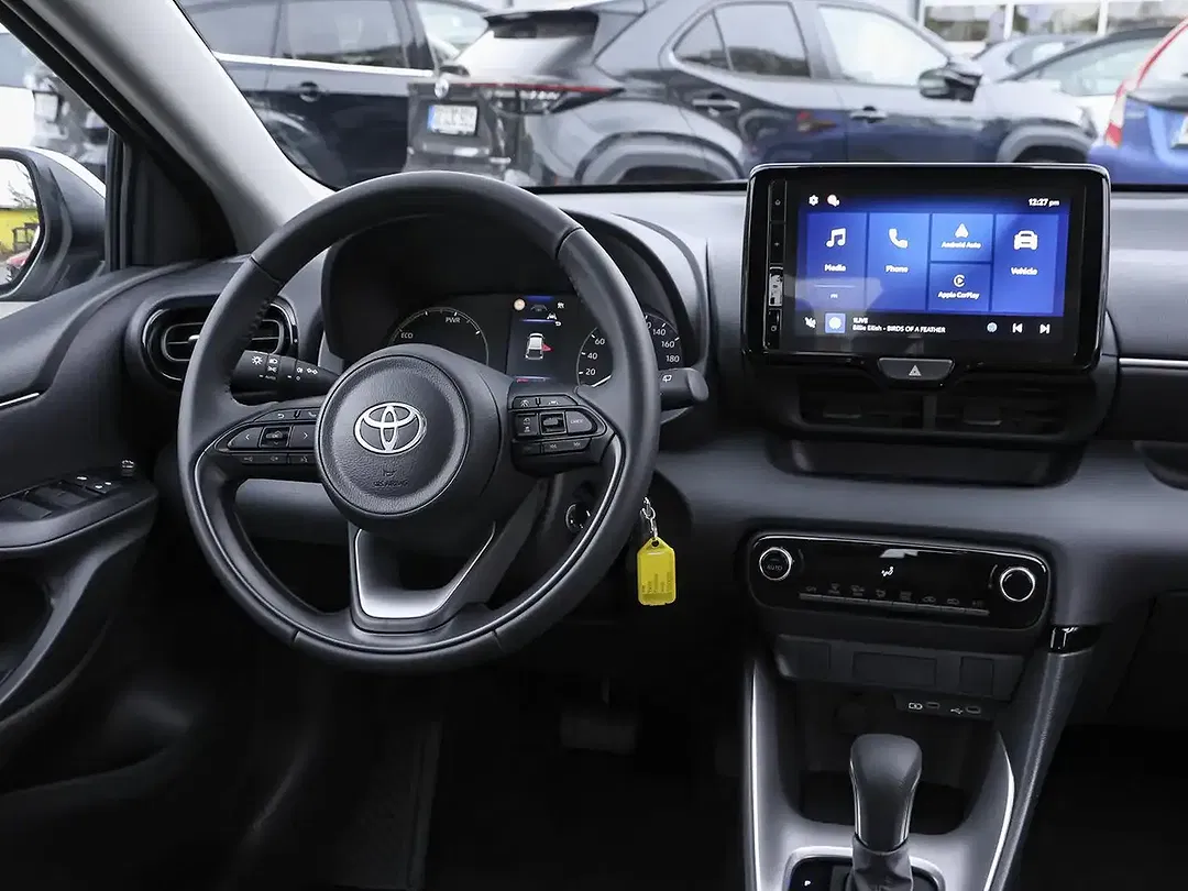 Toyota Yaris - Thumbnail 9