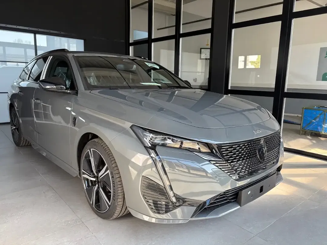 Peugeot 308 - Thumbnail 2