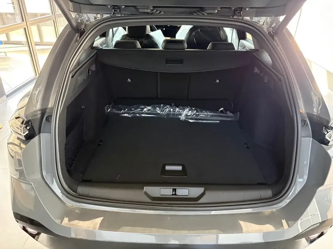 Peugeot 308 - Thumbnail 5