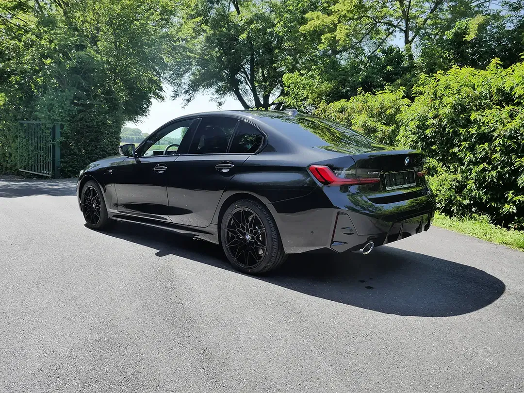 BMW 330 - Thumbnail 7